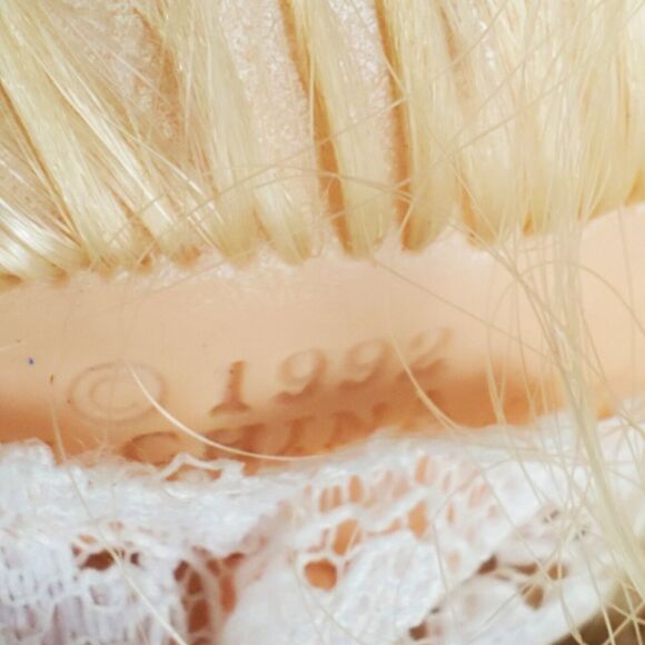 PM Inc 1992 Precious Moments Bride Doll 10" Blond Hair Dress Veil Shoes Panties - Picture 6 of 12